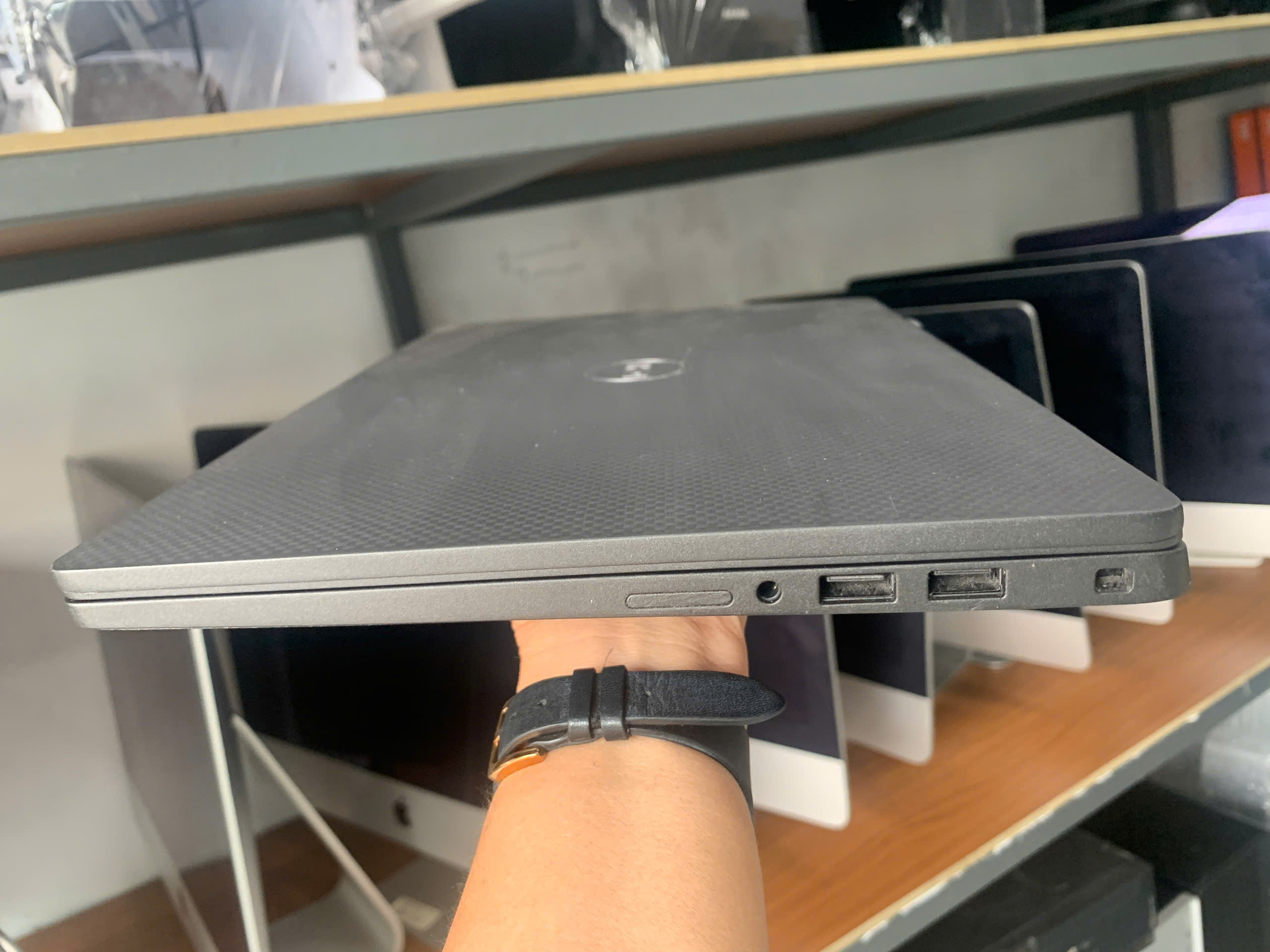 Dell Latitude 7410 i7-1061U - Ảnh 3